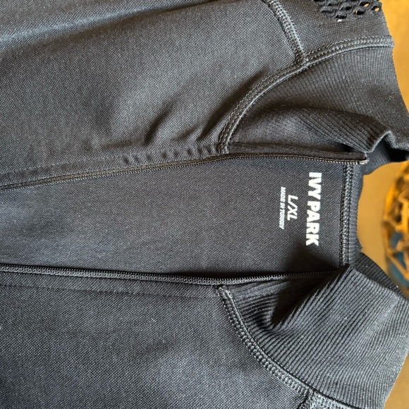 IVY PARK Black Athletic Jacket with cut out sleeves - Picture 4 of 9
